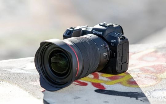 Canon uvodi preciznost i jednostavnost modela EOS R3 u svoju liniju profesionalnih aparata