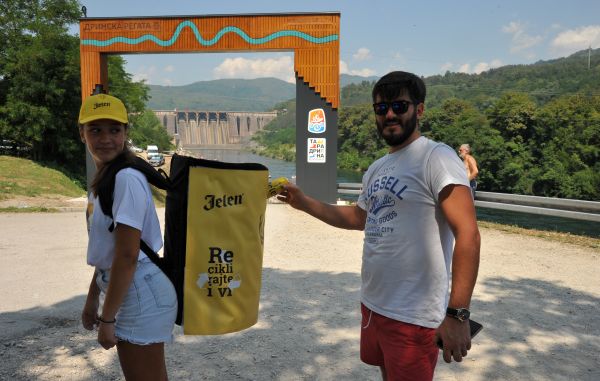 „Uživaj, recikliraj i odgovorno konzumiraj“ – poruka Apatinske pivare sa 30. Drinske regate