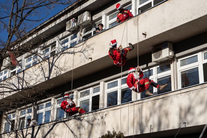 Kompanija Fazi ponosno nastavlja inicijativu Fazi Mraz za decu na jugu Srbije