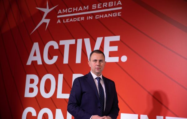 AmCham istraživanje „Trinaesto prolazno vreme“