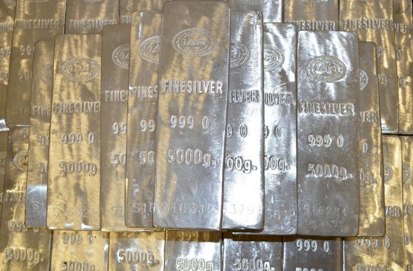Industrijska potražnja menja tržište srebra